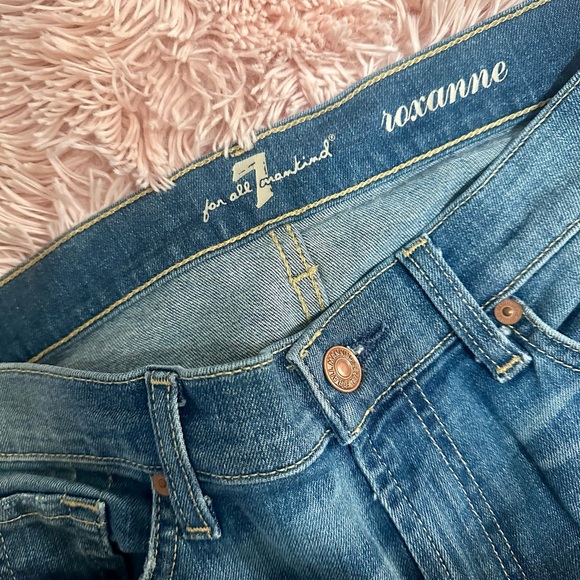7 For All Mankind - Roxanne Straight Leg Jean - Like New - Picture 3 of 5